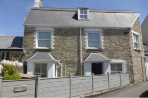 Northfield Cottage - 4 Bedroom Home